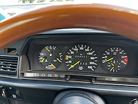 Mercedes - sedan - 190e - oldtimer - afbeelding 13 van  13