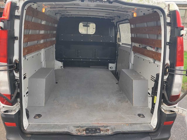 Mercedes - vito - van - afbeelding 8 van  12