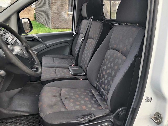 Mercedes - vito - van - afbeelding 9 van  12