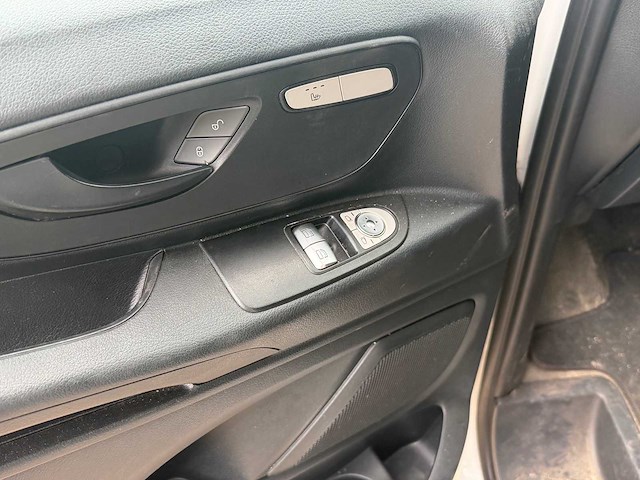 Mercedes - vito e - car - 2021 - afbeelding 3 van  25