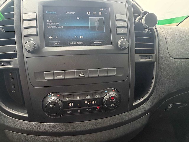 Mercedes - vito e - car - 2021 - afbeelding 2 van  7