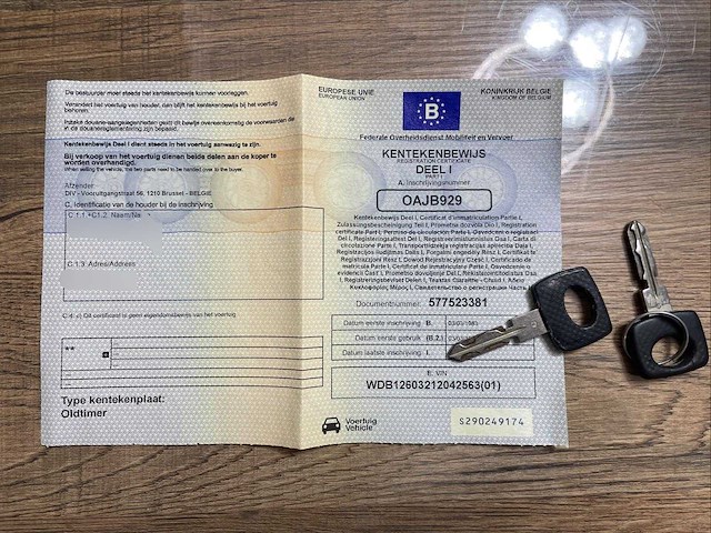 Mercedes- benz - 380 se - v8 - oldtimer - afbeelding 14 van  22