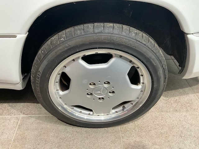 Mercedes 124c vintage auto's - afbeelding 6 van  23