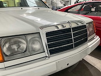 Mercedes 124c vintage auto's - afbeelding 14 van  23