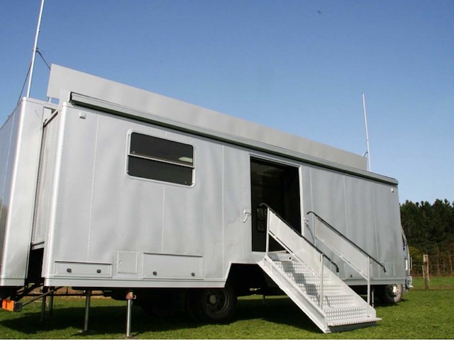 Mercedes 1419 event truck/roadshow truck/presentatieruimte 40m2 - afbeelding 29 van  34