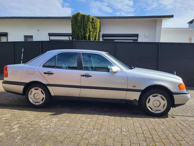Mercedes 180c, 1995 - afbeelding 46 van  49
