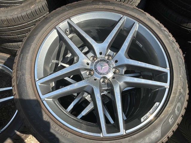 Mercedes 19 inch set van 4 banden voor mercedes amg origineel + velgen met sensoren - afbeelding 12 van  12