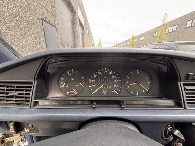 Mercedes 190, 1986 - afbeelding 3 van  30