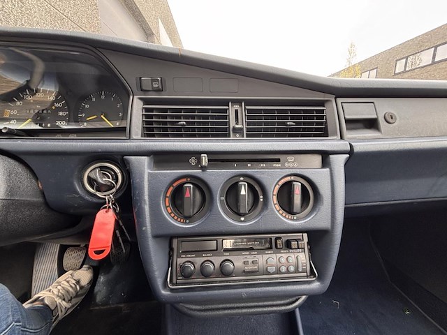 Mercedes 190, 1986 - afbeelding 5 van  30