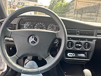 Mercedes 190e, 1989 - afbeelding 4 van  32