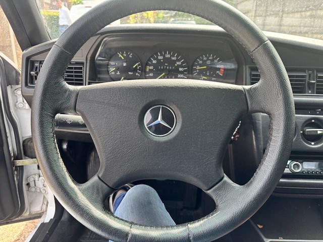 Mercedes 190e, 1989 - afbeelding 8 van  32