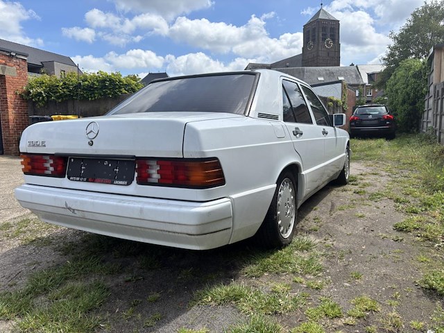 Mercedes 190e, 1989 - afbeelding 28 van  32