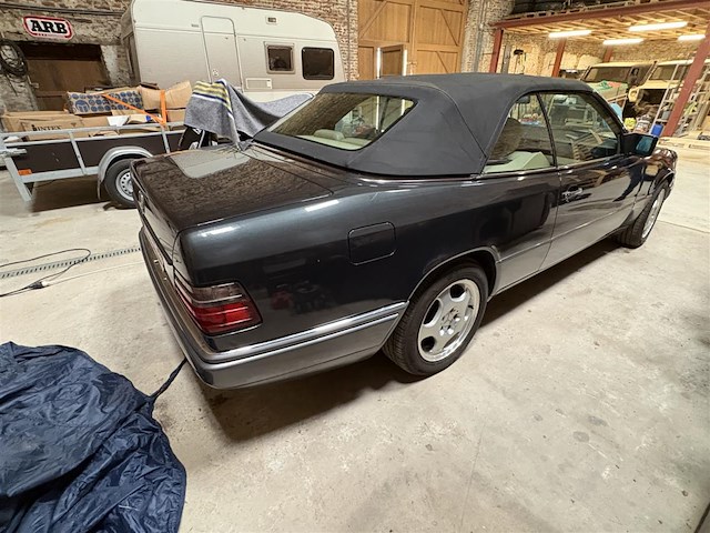 Mercedes 220 cabrio - afbeelding 20 van  24
