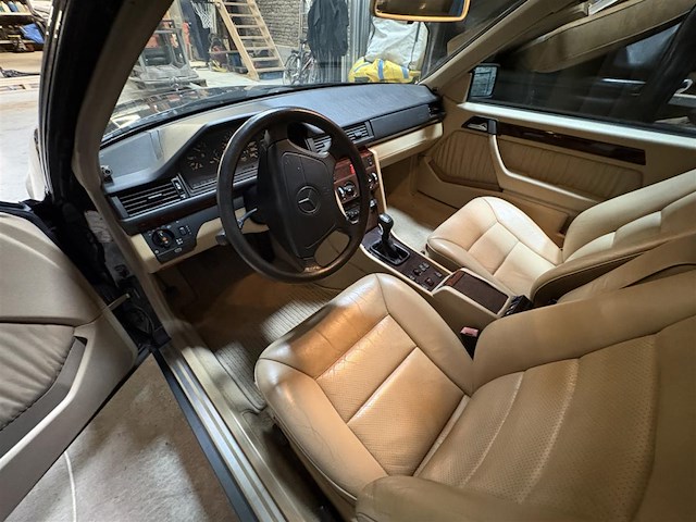 Mercedes 220 cabrio - afbeelding 24 van  24