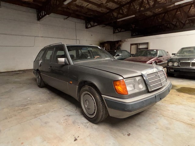 Mercedes 230, 1990 - afbeelding 3 van  18