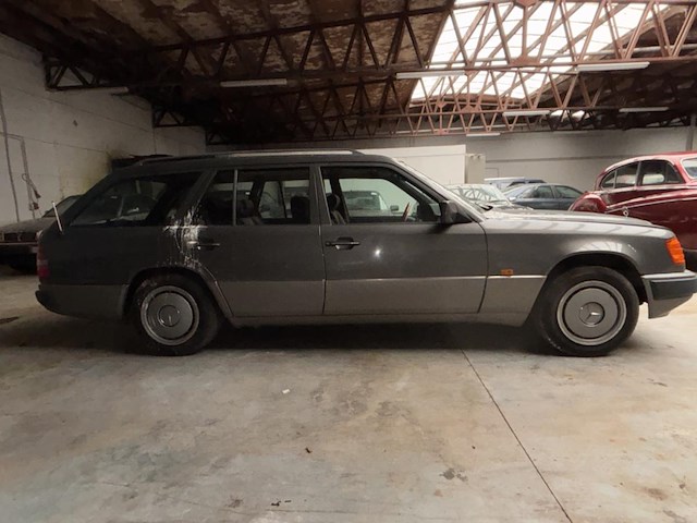 Mercedes 230, 1990 - afbeelding 4 van  18