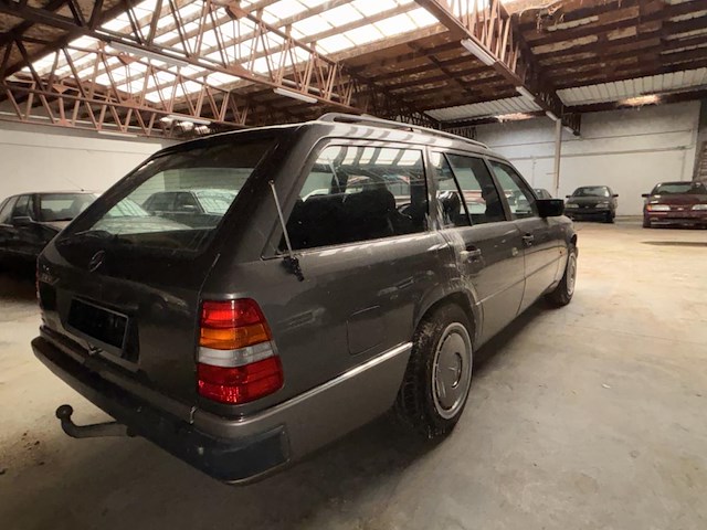 Mercedes 230, 1990 - afbeelding 5 van  18