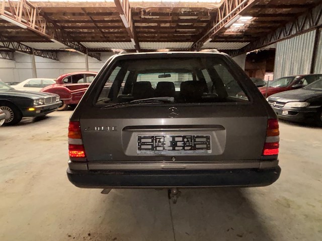 Mercedes 230, 1990 - afbeelding 6 van  18