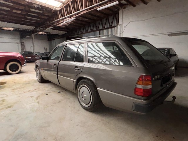 Mercedes 230, 1990 - afbeelding 7 van  18