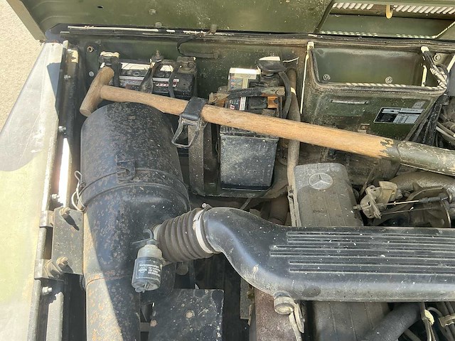 Mercedes 250 gd wolf oldtimer - afbeelding 10 van  26