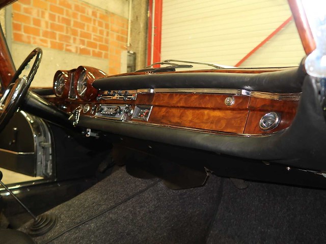 Mercedes 250 se coupe - afbeelding 31 van  66