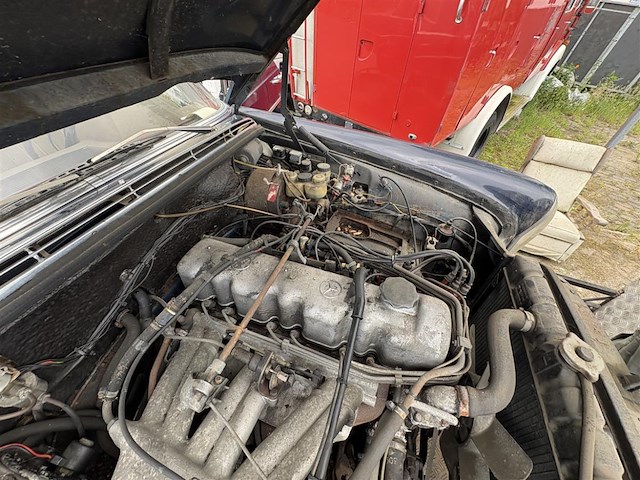 Mercedes 250se - afbeelding 10 van  19