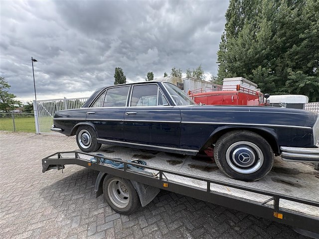 Mercedes 250se - afbeelding 13 van  19