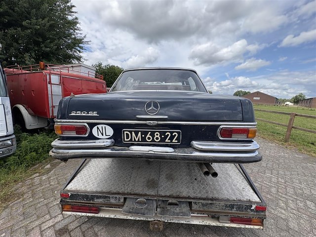 Mercedes 250se - afbeelding 15 van  19