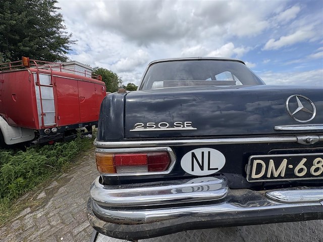 Mercedes 250se - afbeelding 16 van  19