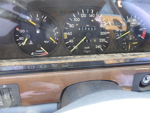 Mercedes 280 bouwjaar 88 met papieren - afbeelding 4 van  9