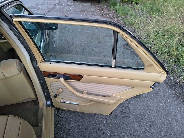Mercedes 280s - 1983 - afbeelding 7 van  22