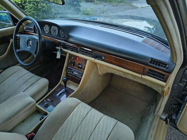 Mercedes 280s - 1983 - afbeelding 11 van  22