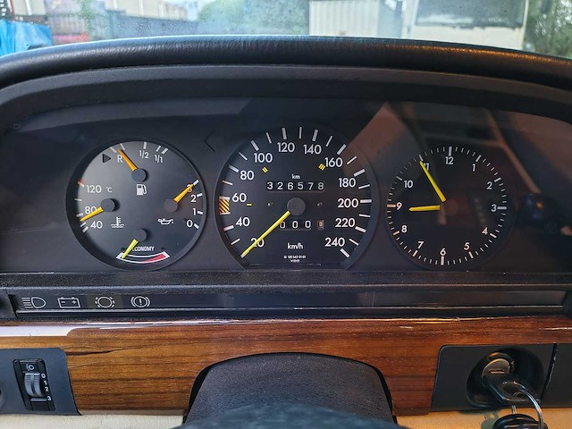 Mercedes 280s - 1983 - afbeelding 9 van  16