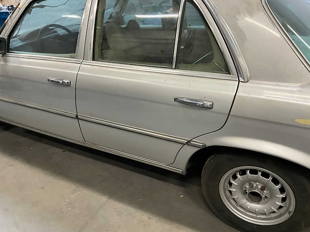 Mercedes 280se oldtimer - afbeelding 4 van  29