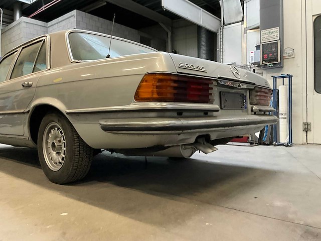 Mercedes 280se oldtimer - afbeelding 7 van  29