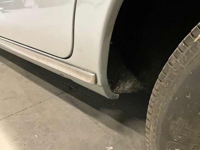 Mercedes 280se oldtimer - afbeelding 9 van  29