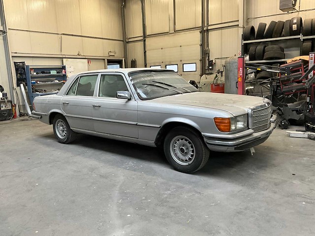 Mercedes 280se oldtimer - afbeelding 1 van  29