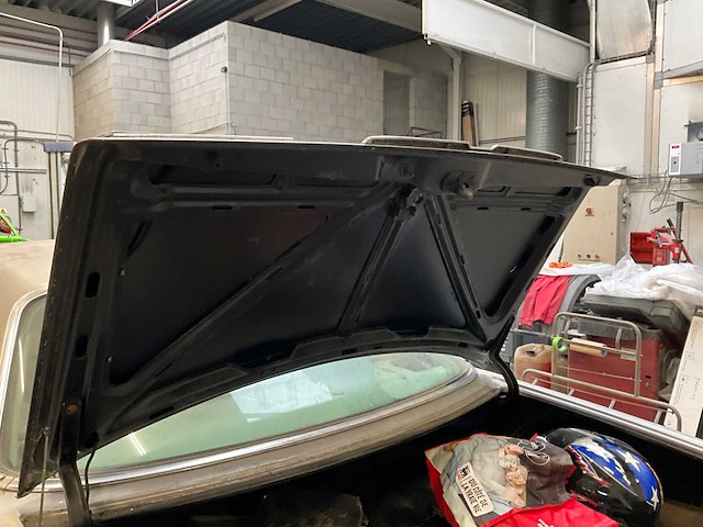 Mercedes 280se oldtimer - afbeelding 21 van  29