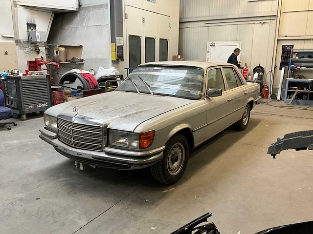 Mercedes 280se oldtimer - afbeelding 27 van  29