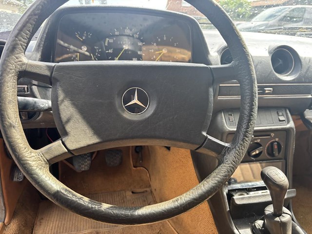 Mercedes 300, 1979 - afbeelding 4 van  28