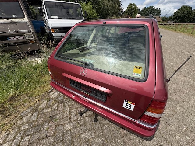 Mercedes 300 - afbeelding 7 van  21