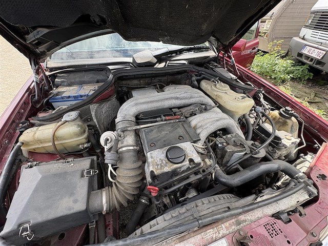 Mercedes 300 - afbeelding 9 van  21
