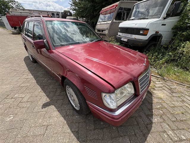 Mercedes 300 - afbeelding 19 van  21