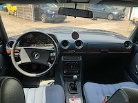 Mercedes 300d oldtimer - afbeelding 2 van  22