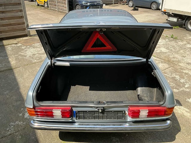 Mercedes 300d oldtimer - afbeelding 9 van  22