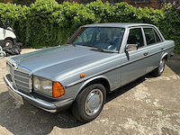 Mercedes 300d oldtimer - afbeelding 1 van  22