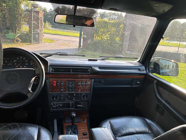 Mercedes 350 oldtimer - afbeelding 12 van  31