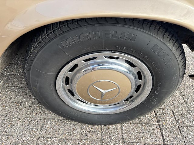 Mercedes 350 sl, 1972 - afbeelding 23 van  48