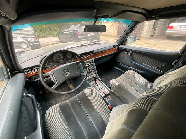 Mercedes 350se vintage auto's > 15 - afbeelding 27 van  55
