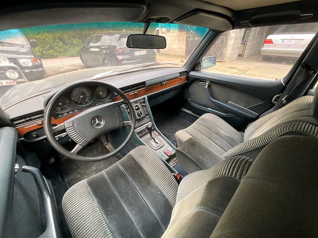 Mercedes 350se vintage auto's > 15 - afbeelding 28 van  55